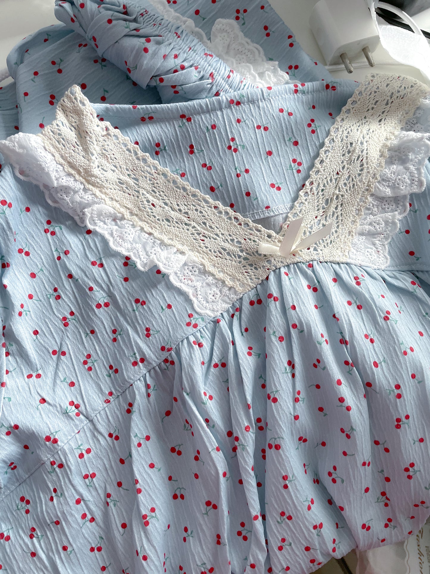 Cloud Blue Cherry Set