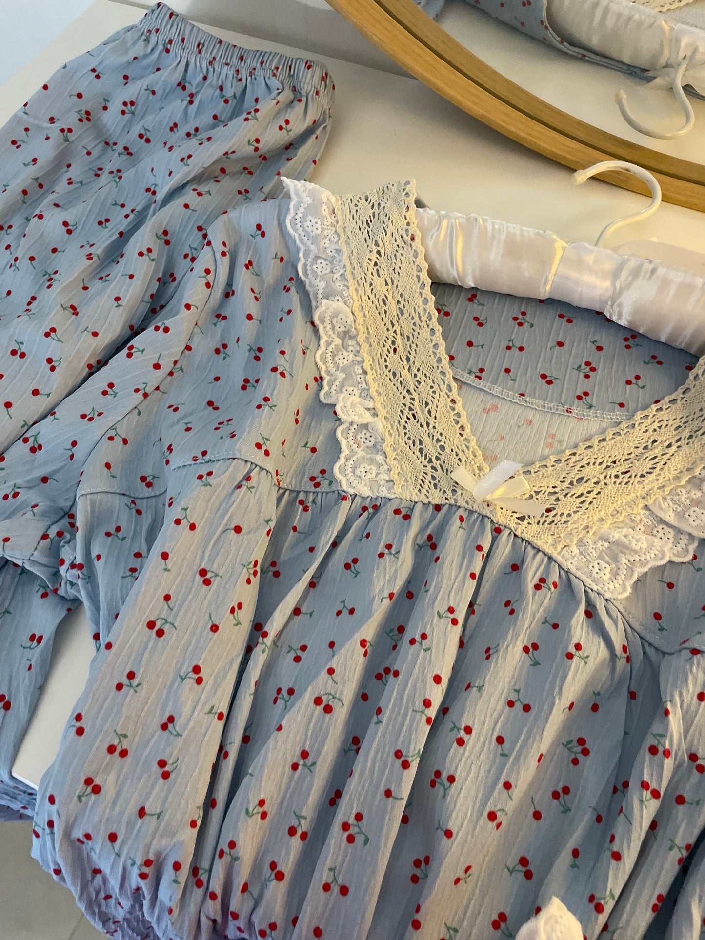 Cloud Blue Cherry Set